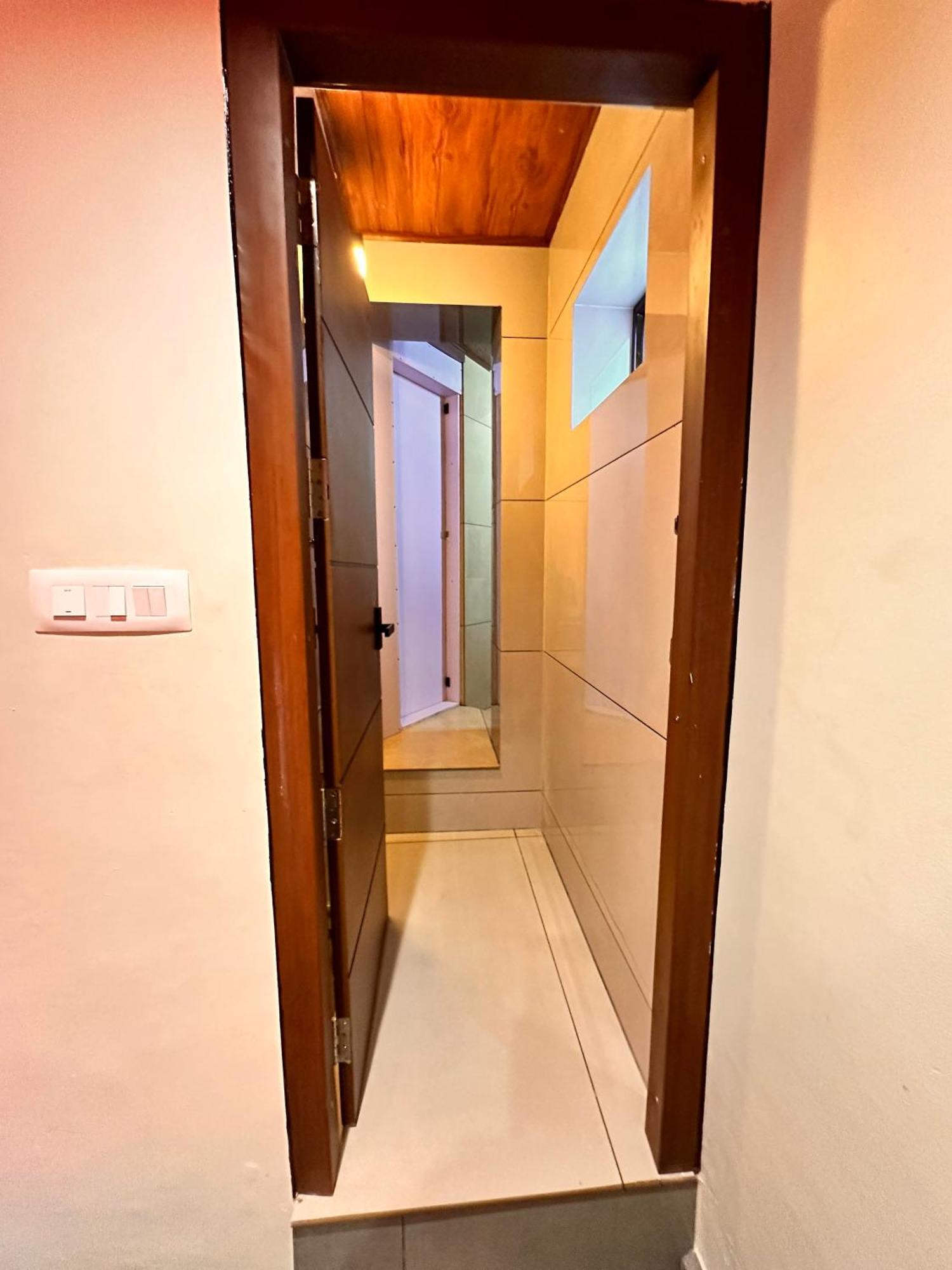 City Palace Hotel Udagamandalam Exterior photo